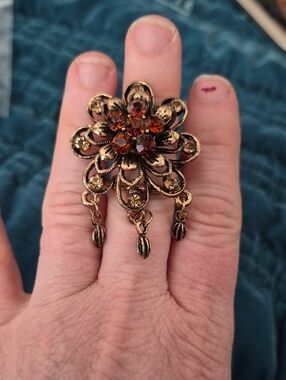 Vintage Floral Statement Ring with Gorgeous Eye Catching Orange Rhinestones